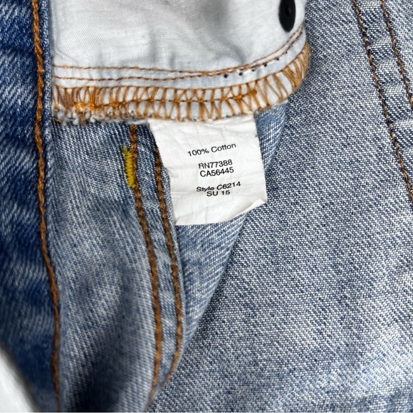 J. Crew Distressed Button-fly Light Wash Shorts Size 25 - Picture 8 of 8